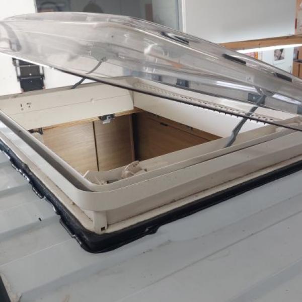 Undichtes Dachfenster